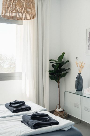 Bedroom and sea view