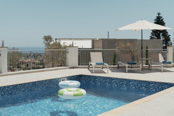 Pool and sea view